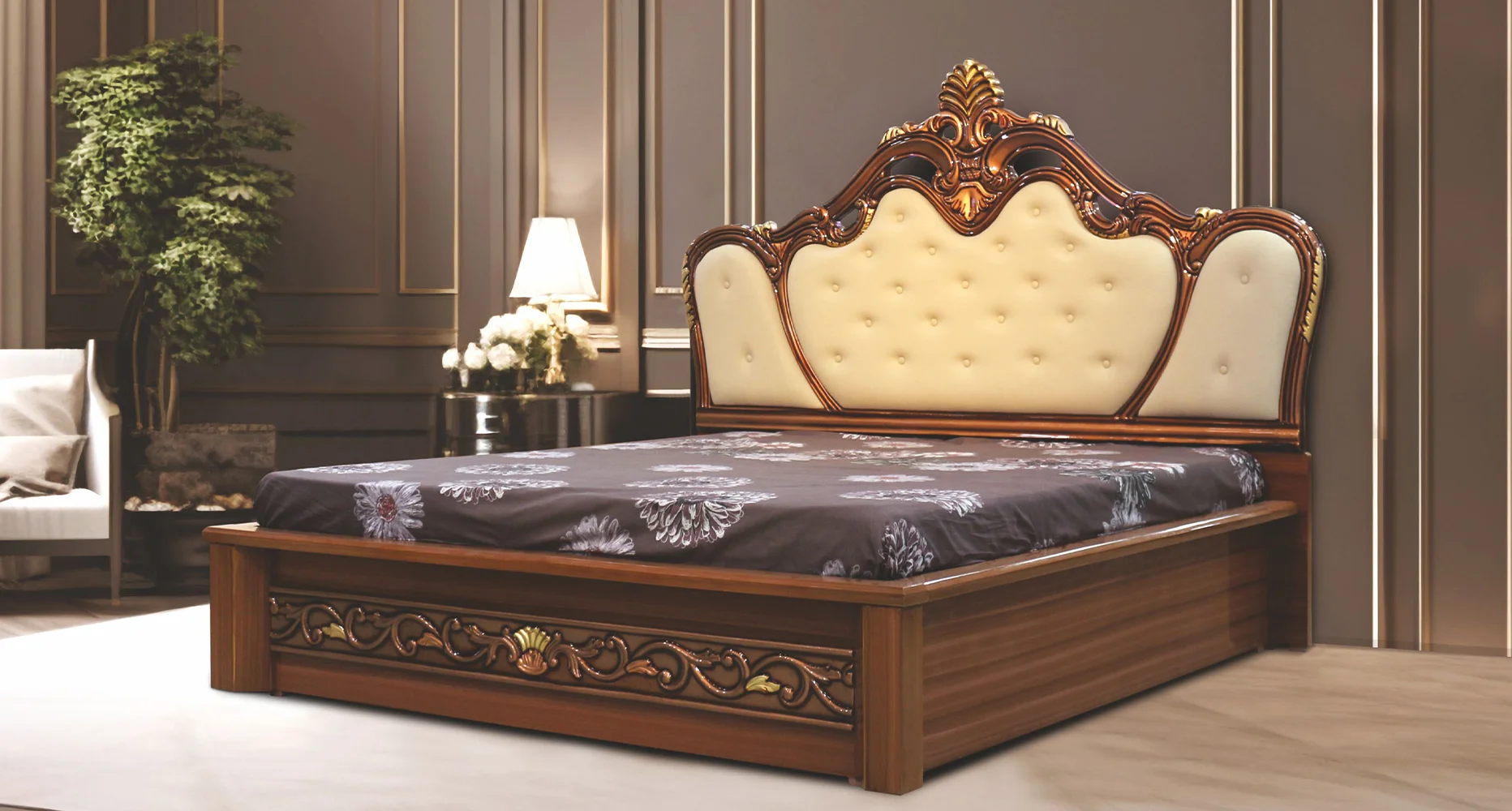Royal carved wooden bed handcrafted by Ashoka Furnishers, New Chandigarh